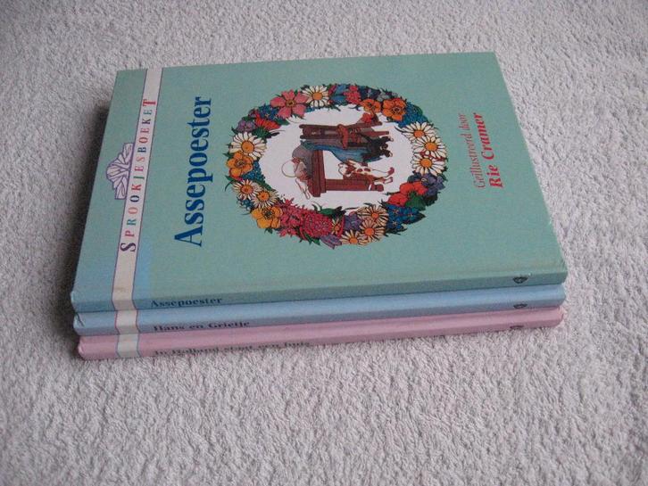 Rie Cramer - 3 titels uit de reeks SprookjesBoeket, Boeken, Sprookjes en Fabels, Zo goed als nieuw, Ophalen of Verzenden