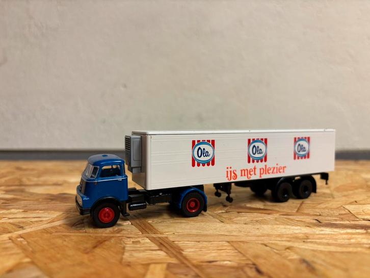 DAF 2000DO Blauw Ola ijs met Plezier trailer 1/87 Berkina, Hobby en Vrije tijd, Modelauto's | 1:87, Zo goed als nieuw, Bus of Vrachtwagen
