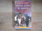 U.G. de Jong Station achter de horizon, Boeken, Ophalen of Verzenden, Tweede Wereldoorlog, Gelezen