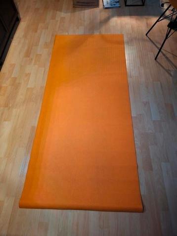 Yogamatten  beschikbaar voor biedingen