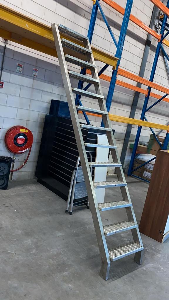 RVS Trap - Stevig en Duurzaam, Doe-het-zelf en Verbouw, Ladders en Trappen, Gebruikt, Trap, 2 tot 4 meter, Ophalen