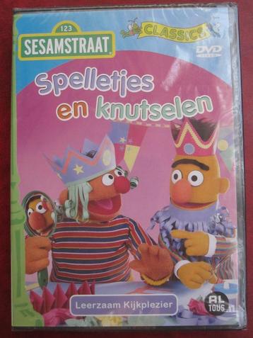 Sesamstraat - Spelletjes en knutselen (nieuw in de verpakkin beschikbaar voor biedingen
