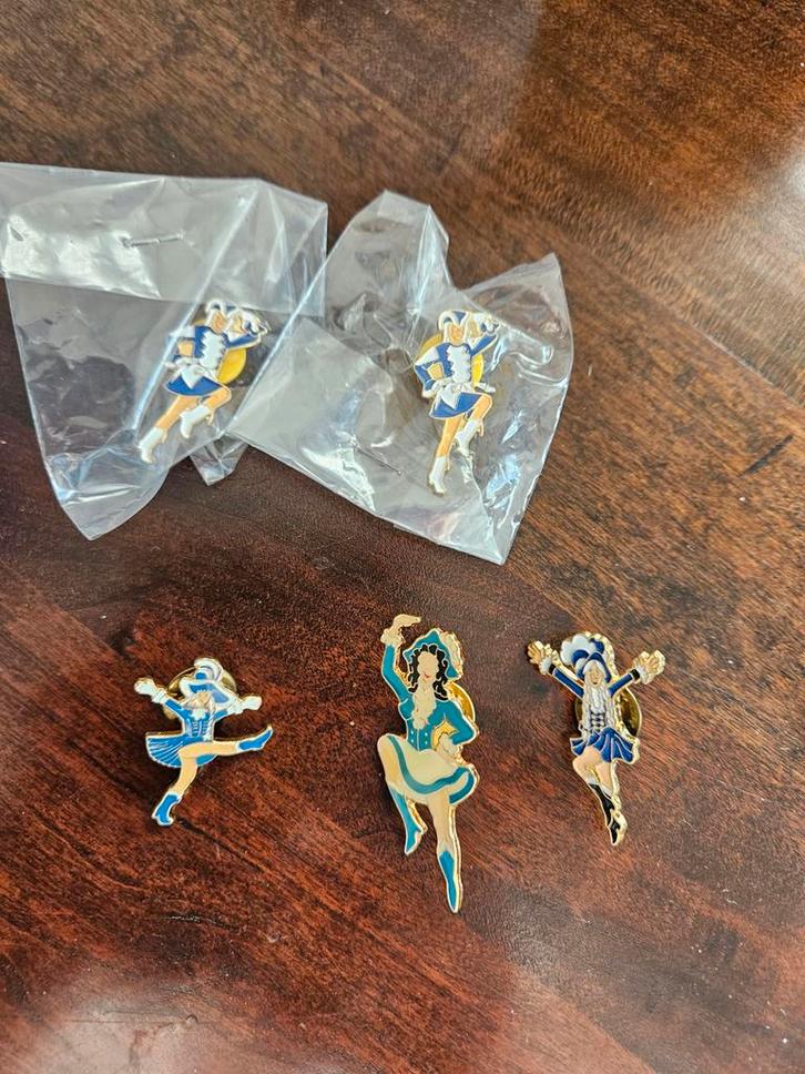 Dansmarieke Speldjes - Set van 5, Verzamelen, Speldjes, Pins en Buttons, Zo goed als nieuw, Speldje of Pin, Overige onderwerpen