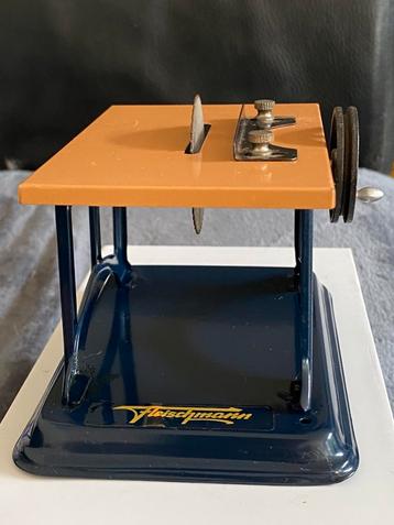 Fleischmann Cirkelzaag Zaagtafel.   13 x 9,5 x 8. Rond 1965. beschikbaar voor biedingen