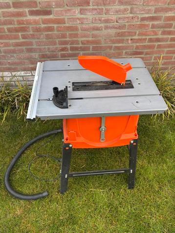 Zaagtafel te koop beschikbaar voor biedingen