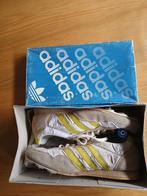 Te koop van het merk Adidas spikeschoenen met sleutel., Gebruikt, Spikes, Hardlopen, Ophalen
