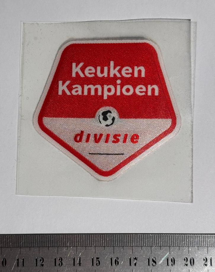 Originele mouwlogo badge van de KEUKEN KAMPIOEN DIVISIE, Verzamelen, Sportartikelen en Voetbal, Nieuw, Shirt, Vitesse, Ophalen of Verzenden