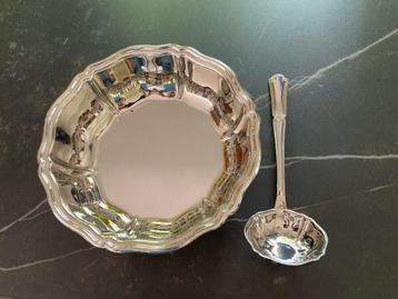 Silverplated soep/saus schaal+bijpassende diepe lepel. 20€ beschikbaar voor biedingen