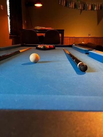 Buffalo pooltafel beschikbaar voor biedingen
