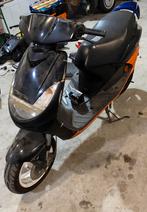 Peugeot viva city 2 takt, Fietsen en Brommers, Scooters | Peugeot, Ophalen of Verzenden, Zo goed als nieuw, Vivacity