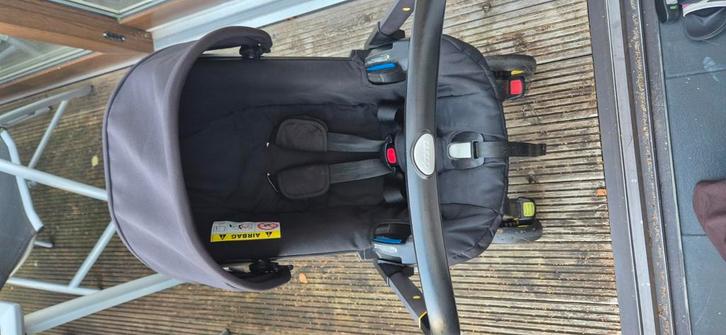 Doona plus met isofix, Kinderen en Baby's, Kinderwagens en Combinaties, Gebruikt, Combiwagen, Overige merken, Met autostoeltje