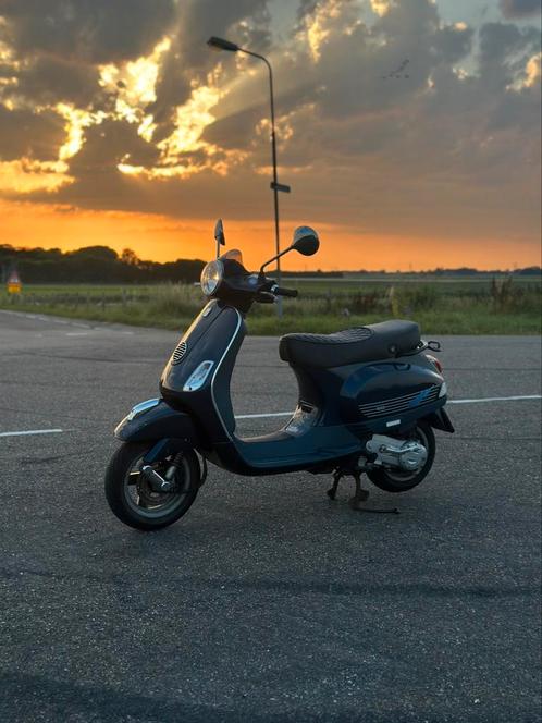 Vespa Lx50 Brom 4T4V, Fietsen en Brommers, Scooters | Vespa, Zo goed als nieuw, Vespa LX, Ophalen
