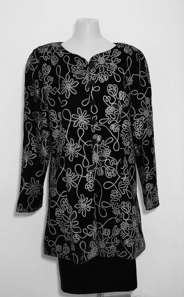 Zwart velours haute couture mantelpakje van Sheila de Vries, Kleding | Dames, Jasjes, Kostuums en Pakken, Nieuw, Maat 42/44 (L)