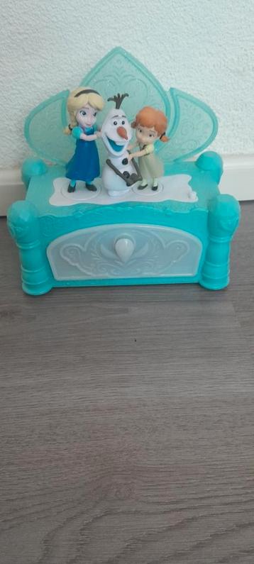 Te koop Frozen  bewegend sieraden doosje met muziek beschikbaar voor biedingen