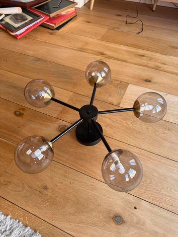 Design hanglamp met 6 glazen bollen – zwart & messing beschikbaar voor biedingen