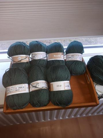 7 Bollen brei of haakwol ( 100 gram) beschikbaar voor biedingen