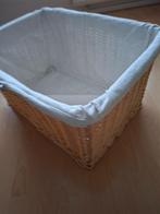 rieten mand, Huis en Inrichting, Woonaccessoires | Schalen en Manden, Ophalen, Mand, Zo goed als nieuw, Riet