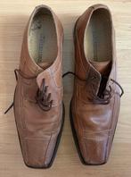 Alles moet weg:  Bruine schoenen voor schoenmaat 42,5 / 43, Ophalen of Verzenden, Gedragen, Bruin, Veterschoenen