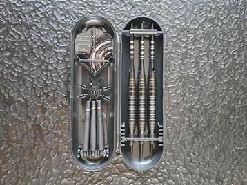 22g Dartset – Zwart – 3 Stuks – Met opbergdoos & Accessoires beschikbaar voor biedingen