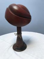 Antieke hoedenmal op houten standaard., Antiek en Kunst, Ophalen of Verzenden