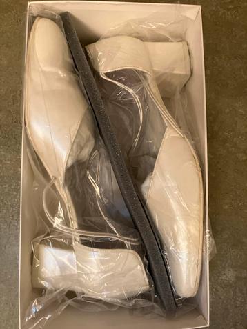 Bruids schoenen maat 7,5 in leer, parelmoer wit. Merk PR beschikbaar voor biedingen