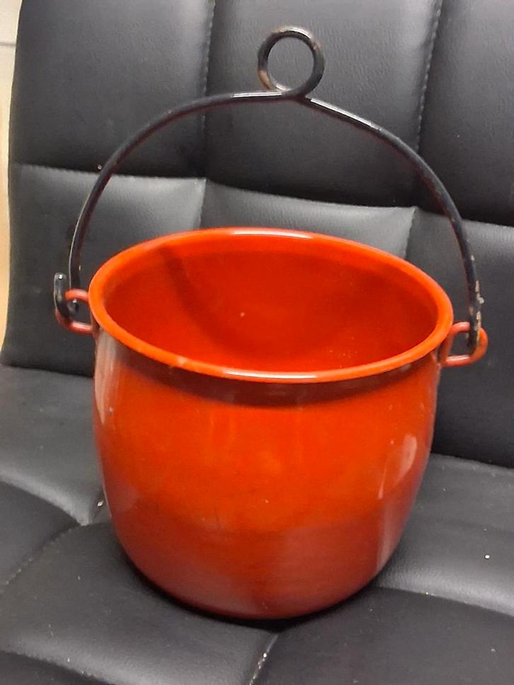 Vintage Rode Emaille hangpot., Antiek en Kunst, Antiek | Emaille, Ophalen of Verzenden
