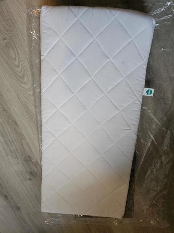 Babymatras voor co-sleeper never used 90x40 beschikbaar voor biedingen