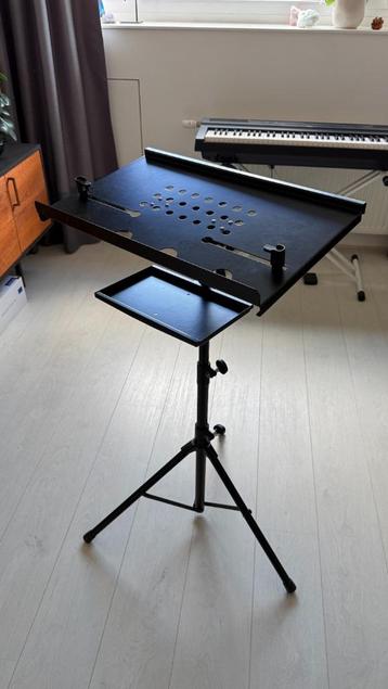 Stagg COS 10 BK Laptopstandaard – Zwart beschikbaar voor biedingen