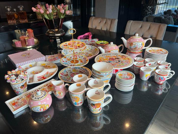 Blond Amsterdam Servies - Even bijkletsen, Huis en Inrichting, Keuken | Servies, Zo goed als nieuw, Compleet servies, Blond Amsterdam