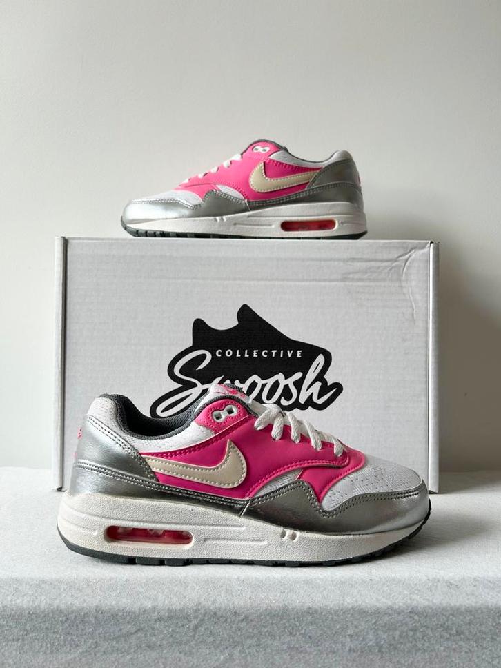 Nike Air Max 1 GS White Pink Pow Girls (EU 38,5), Kleding | Dames, Schoenen, Zo goed als nieuw, Sneakers of Gympen, Roze, Ophalen of Verzenden