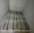 Wit bedframe + 2 IKEA lattenbodems, Ophalen, Gebruikt, Wit, Tweepersoons