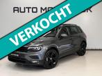 Volkswagen Tiguan 1.5 TSI 150PK Navi / Panorama / Full LED /, Voorwielaandrijving, Stof, Zwart, 150 pk
