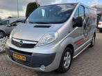Opel Vivaro 2.5 CDTI L1H1 Grijs 2011 Trekhaak Airco, Voorwielaandrijving, Euro 5, Gebruikt, 4 cilinders