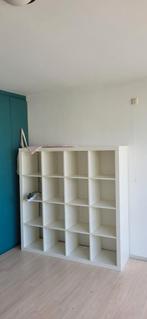 Ikea Kallax Kast 16 vakken wit met 2 roze bakken, Ophalen, Zo goed als nieuw, 25 tot 50 cm