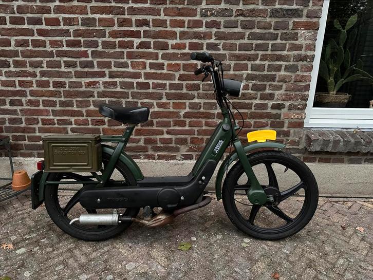 Vespa ciao geel kenteken, Fietsen en Brommers, Scooters | Vespa, Zo goed als nieuw, Overige modellen, Maximaal 45 km/u, Tweetakt