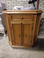 Eiken kastje., Huis en Inrichting, Ophalen