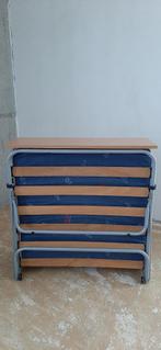 Verrijdbaar opklapbed met lattenbodem en hoofdplank, Huis en Inrichting, Ophalen, Eenpersoons, Zo goed als nieuw, 80 cm