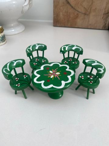 Oude Handbeschilderde Poppenhuis Meubeltjes beschikbaar voor biedingen