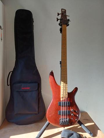 Ibanez SR500 M Basgitaar Bartolini pickups! Gevoerde Hoes beschikbaar voor biedingen