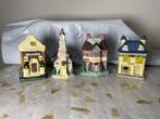 4 stenen kersthuisjes, kerstdorp 10/12 cm hoog, Diversen, Kerst, Ophalen of Verzenden, Zo goed als nieuw