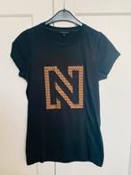 Nikkie shirt zwart maat 34 met print, Kleding | Dames, T-shirts, Zwart, Ophalen of Verzenden, Zo goed als nieuw, Korte mouw