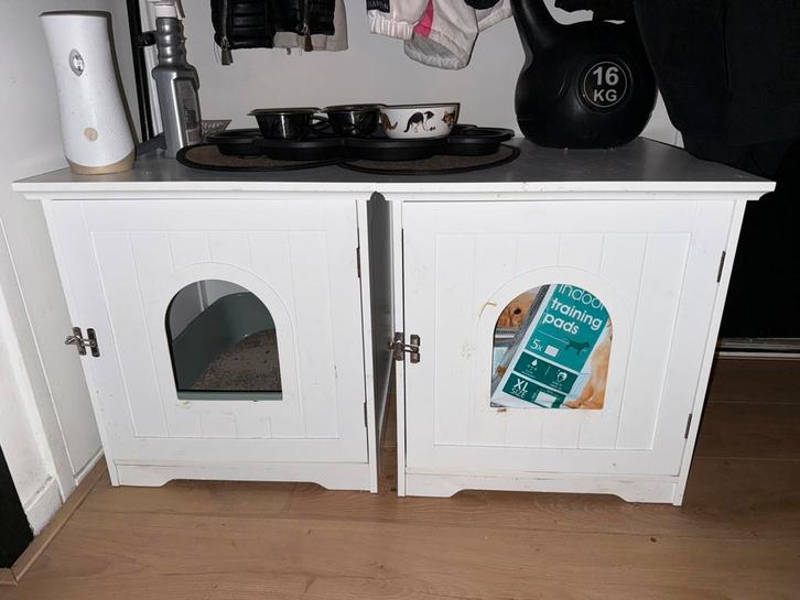 Hondenhok/kattenhuisje te koop 1 stuk wit hout, Dieren en Toebehoren, Hondenhokken, Zo goed als nieuw, 110 cm of meer, Ophalen