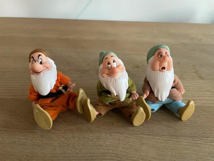 3 vintage dwergen van Sneeuwwitje, Verzamelen, Disney, Zo goed als nieuw, Beeldje of Figuurtje, Sneeuwwitje of Doornroosje, Ophalen of Verzenden