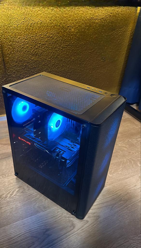 Gaming PC Set + Accessoires, Computers en Software, Desktop Pc's, Gebruikt, 4 Ghz of meer, SSD, 16 GB, Met videokaart, Gaming