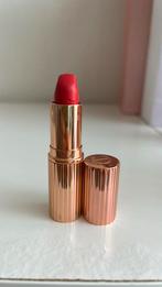 Charlotte tilbury lipstick in electric poppy, Sieraden, Tassen en Uiterlijk, Uiterlijk | Cosmetica en Make-up, Ophalen, Zo goed als nieuw