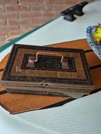 Antieke metalen kistje, Antiek en Kunst, Ophalen of Verzenden