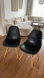 Twee Vitra Eames Plastic Chair (origineel) zwart, Huis en Inrichting, Stoelen, Ophalen, Zo goed als nieuw, Zwart, Twee