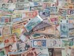 Verzameling 300 wereldbiljetten van over hele wereld - UNC, Postzegels en Munten, Munten en Bankbiljetten | Verzamelingen, Ophalen of Verzenden