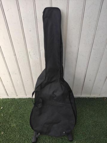 Gitaartas klassieke gitaar beschikbaar voor biedingen
