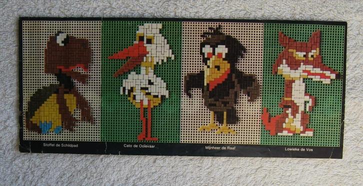 Ministeck strookje voorbeelden 6 Fabeltjeskrant figuurtjes, Hobby en Vrije tijd, Ministeck, Gebruikt, Voorbeeldboek, Verzenden